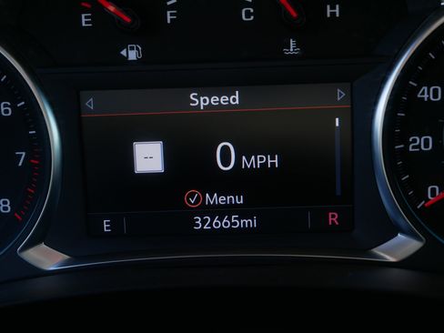 Used 2023 Chevrolet Traverse LT w/ LT Premium Package AWD/4WD image 35