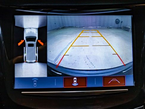 Used 2020 Cadillac Escalade ESV Premium Luxury image 18