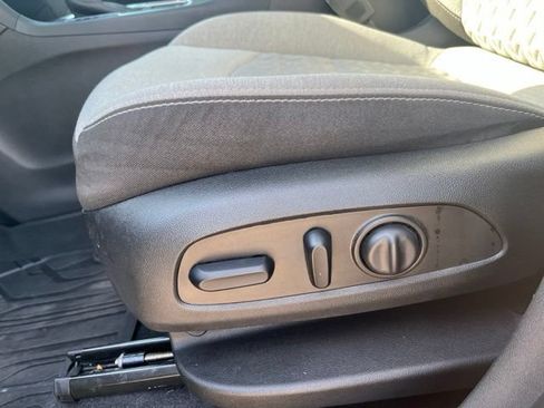 Used 2023 Chevrolet Equinox LT FWD image 13