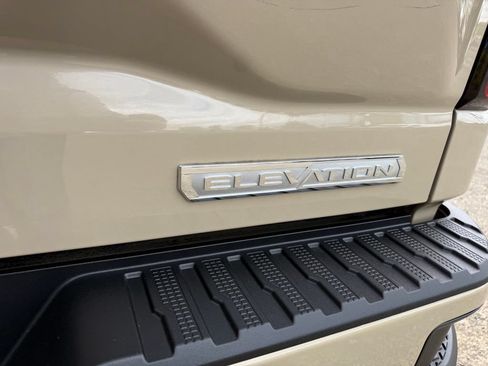 Used 2023 GMC Sierra 1500 Elevation w/ LPO, Elevation Black Package AWD/4WD image 8