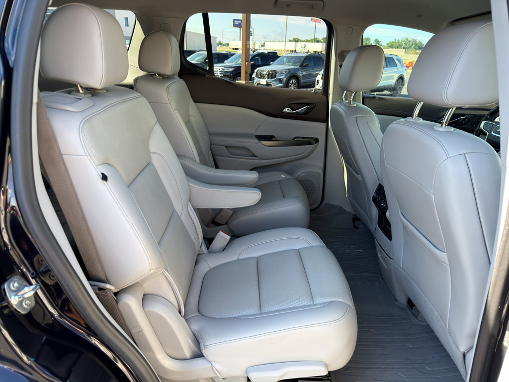 Used 2021 GMC Acadia SLT w/ Technology Package FWD image 24