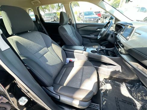 Used 2025 Nissan Rogue SV FWD image 26