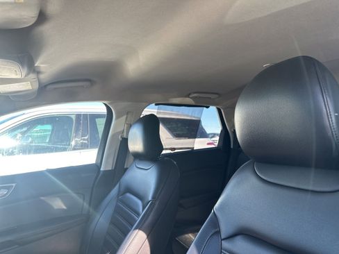 Used 2019 Ford Edge SEL w/ Equipment Group 201A AWD/4WD image 5