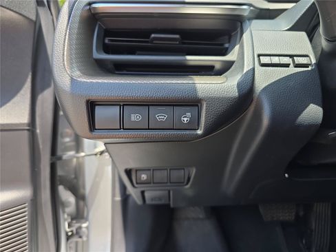 Used 2023 Toyota Prius XLE FWD image 34