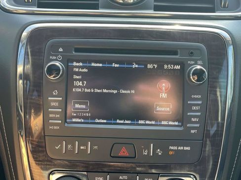 Used 2017 Buick Enclave Premium w/ Enclave Tuscan Edition FWD image 40