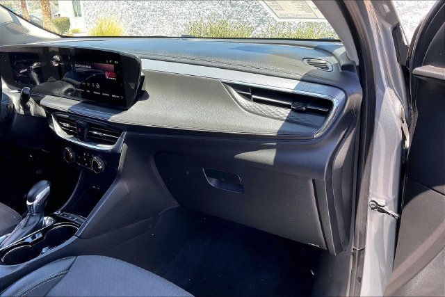 Used 2025 Buick Encore GX Preferred AWD/4WD image 16