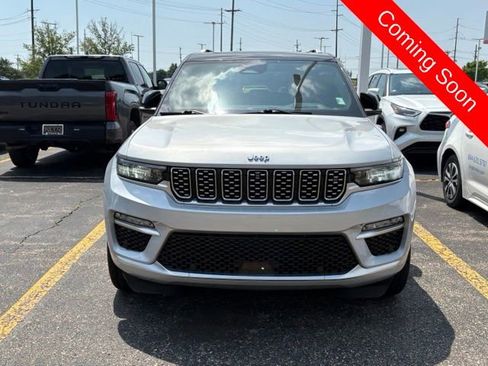 Used 2022 Jeep Grand Cherokee Summit AWD/4WD image 2