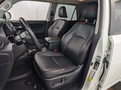 Used 2021 Toyota 4Runner Venture w/ Moonroof Package AWD/4WD image 9