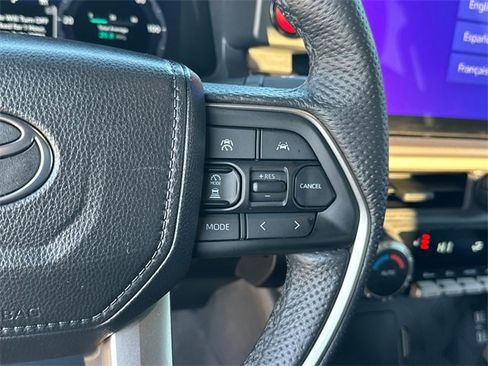 Used 2024 Toyota Tacoma TRD Off-Road image 31