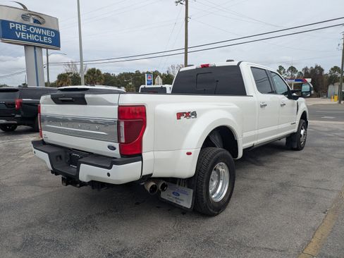 Certified 2021 Ford F350 Platinum image 3