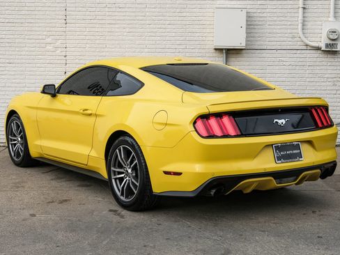 Used 2016 Ford Mustang Premium image 9