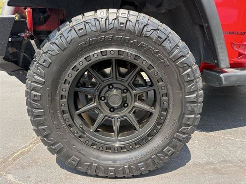 Used 2014 Jeep Wrangler Sport w/ 32" Tire & Wheel Group AWD/4WD image 9