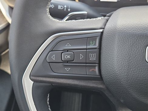 New 2025 Jeep Grand Cherokee L Limited image 29