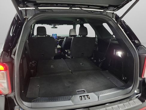 Used 2021 Ford Explorer ST w/ Equipment Group 401A image 7