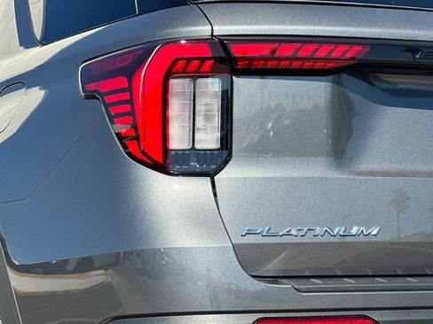New 2026 Ford Explorer Platinum image 27