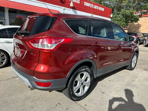 Used 2016 Ford Escape SE image 5