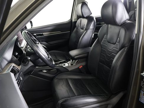 Used 2022 Kia Telluride SX w/ SX Prestige Package image 37