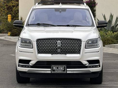 Used 2019 Lincoln Navigator L Reserve w/ Cargo Package image 10