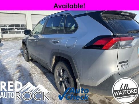 Used 2025 Toyota RAV4 XLE image 6