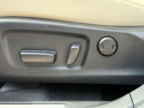 Used 2022 Lexus RX 450h AWD image 18