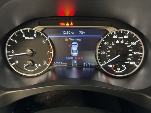 Used 2025 Nissan Altima 2.5 SV FWD image 18