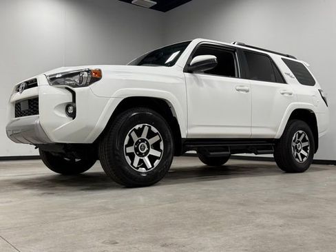 Used 2023 Toyota 4Runner TRD Off-Road AWD/4WD image 5