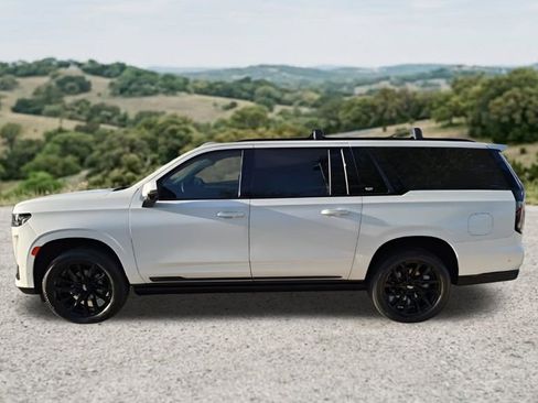 Certified 2023 Cadillac Escalade ESV Sport Platinum w/ LPO, ONYX Package AWD/4WD image 5