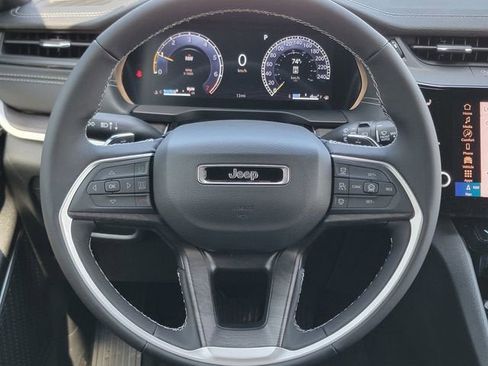 New 2026 Jeep Grand Cherokee L Limited AWD/4WD image 32