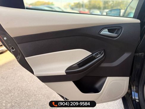 Used 2014 Ford Focus SE image 24