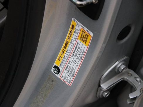 Used 2017 GMC Yukon Denali w/ Open Road Package image 34