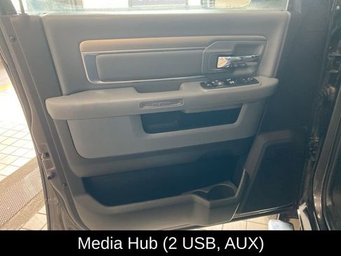 Used 2018 RAM 3500 Big Horn image 10