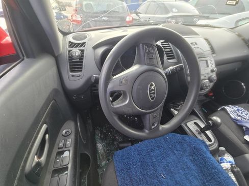 Used 2010 Kia Soul + w/ Audio Pkg image 9