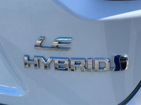 Certified 2024 Toyota Corolla LE image 25