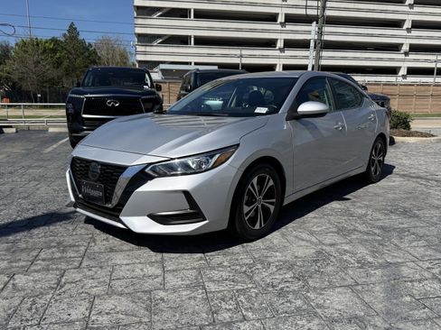 Used 2023 Nissan Sentra SV image 3