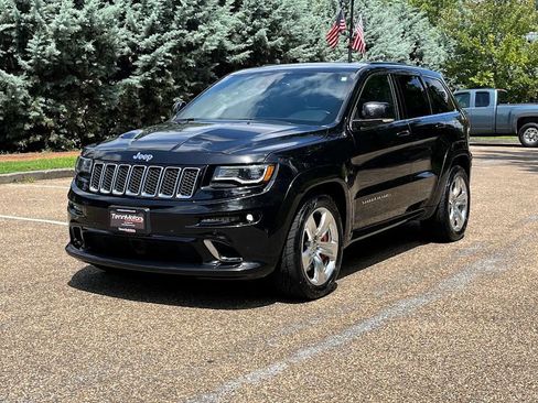 Used 2015 Jeep Grand Cherokee SRT AWD/4WD image 24