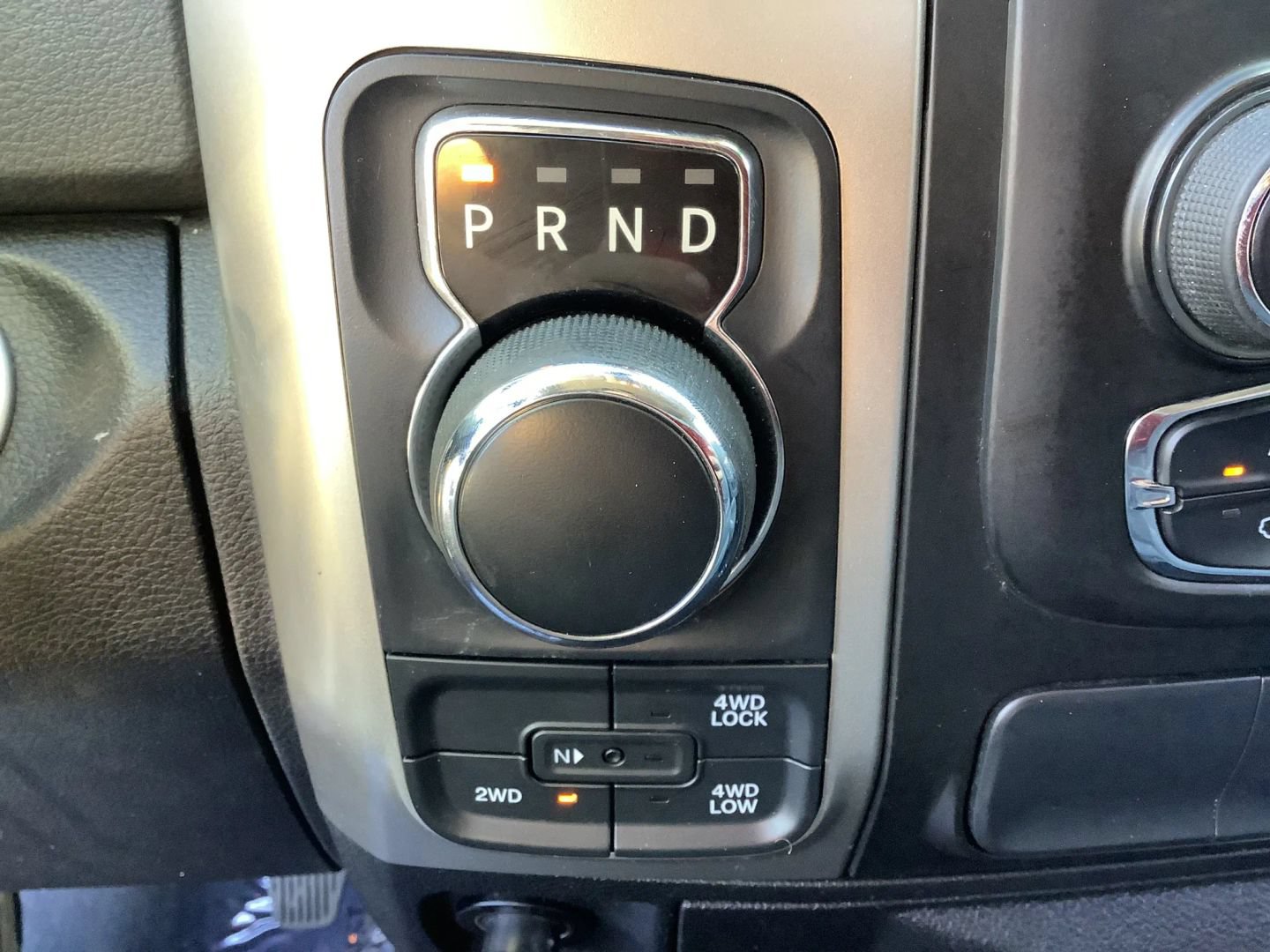 Used 2019 RAM 1500 Classic SLT w/ Luxury Group AWD/4WD image 32