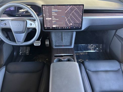 Used 2024 Tesla Model X image 12