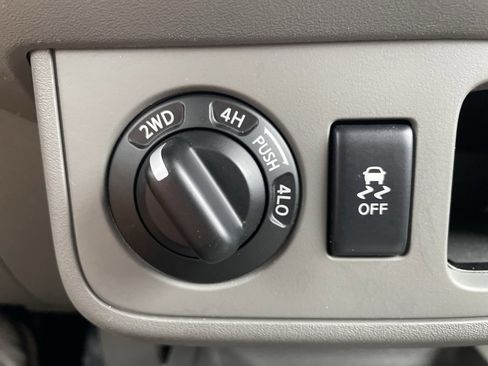 Used 2019 Nissan Frontier SV image 22