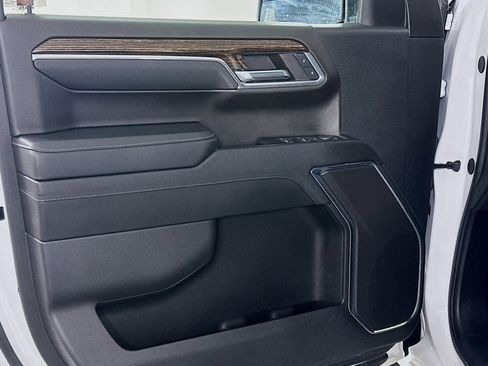 Used 2024 GMC Sierra 1500 Elevation image 15