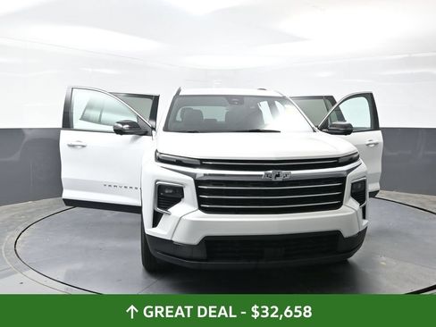 Used 2024 Chevrolet Traverse LT FWD image 61