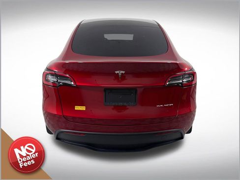 Used 2024 Tesla Model Y Long Range AWD/4WD image 4