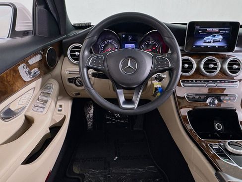 Used 2018 Mercedes-Benz C 300 Sedan image 4