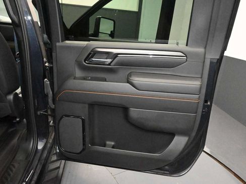 Used 2024 GMC Sierra 2500 AT4 w/ AT4 Premium Plus Package AWD/4WD image 38