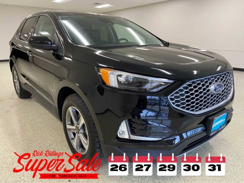 Used 2024 Ford Edge SEL w/ Convenience Package image 3