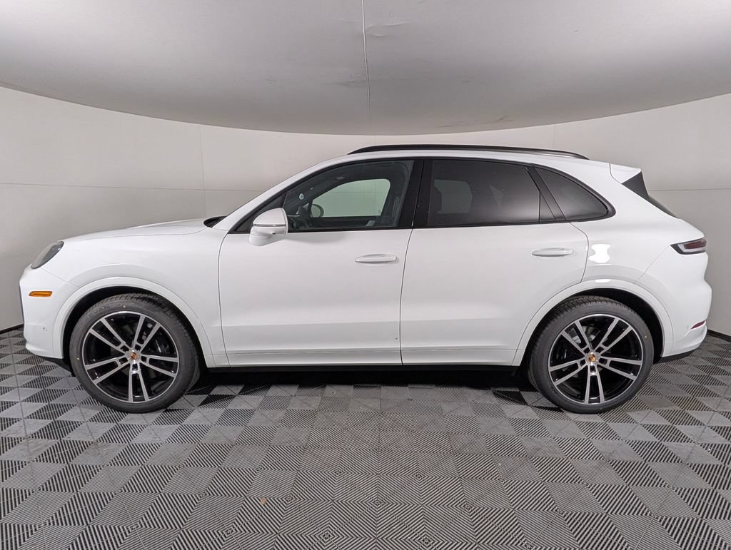 Certified 2026 Porsche Cayenne AWD/4WD image 2