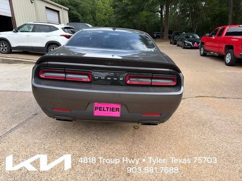 Used 2022 Dodge Challenger R/T Scat Pack RWD image 10