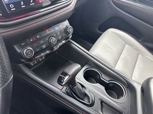 Used 2024 Dodge Durango GT image 37