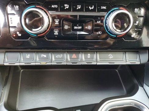 Used 2025 GMC Sierra 2500 Denali w/ Denali Reserve Package image 24