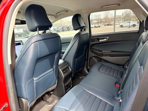 Used 2023 Ford Edge SEL w/ Sport Appearance Package image 7