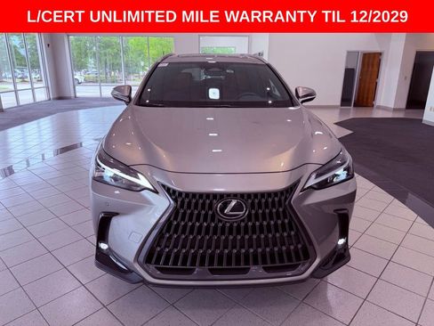 Used 2024 Lexus NX 250 FWD image 2